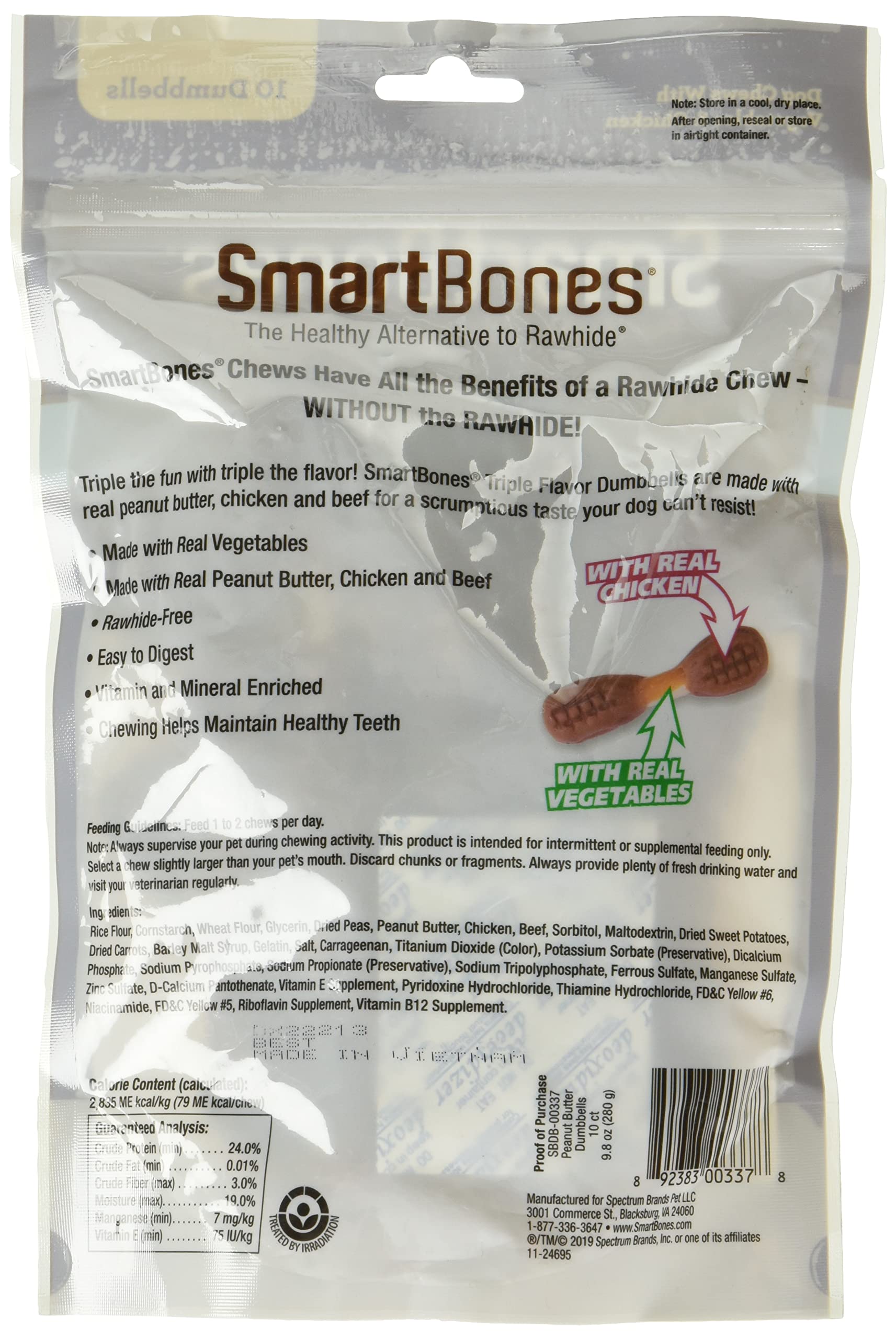 SmartBones Triple Flavor Dumbbells close-up shows peanut butter, chicken and beef flavors for dogs' tasty chewing.