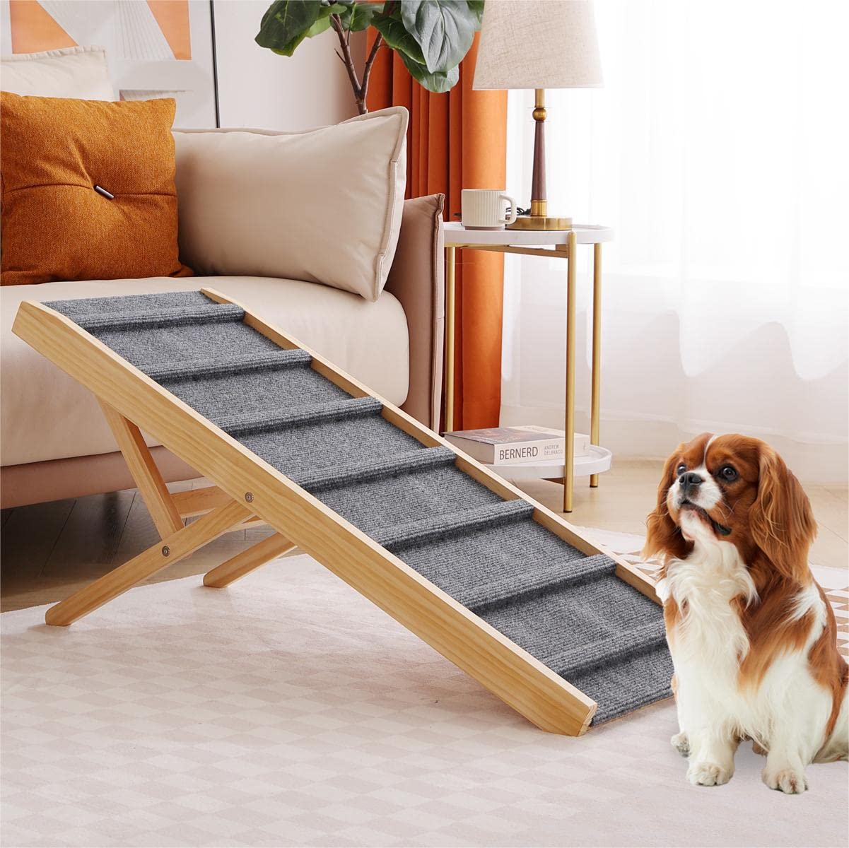 Smilebaby rampa para perro grande sobre sofá ofrece acceso suave y estable.