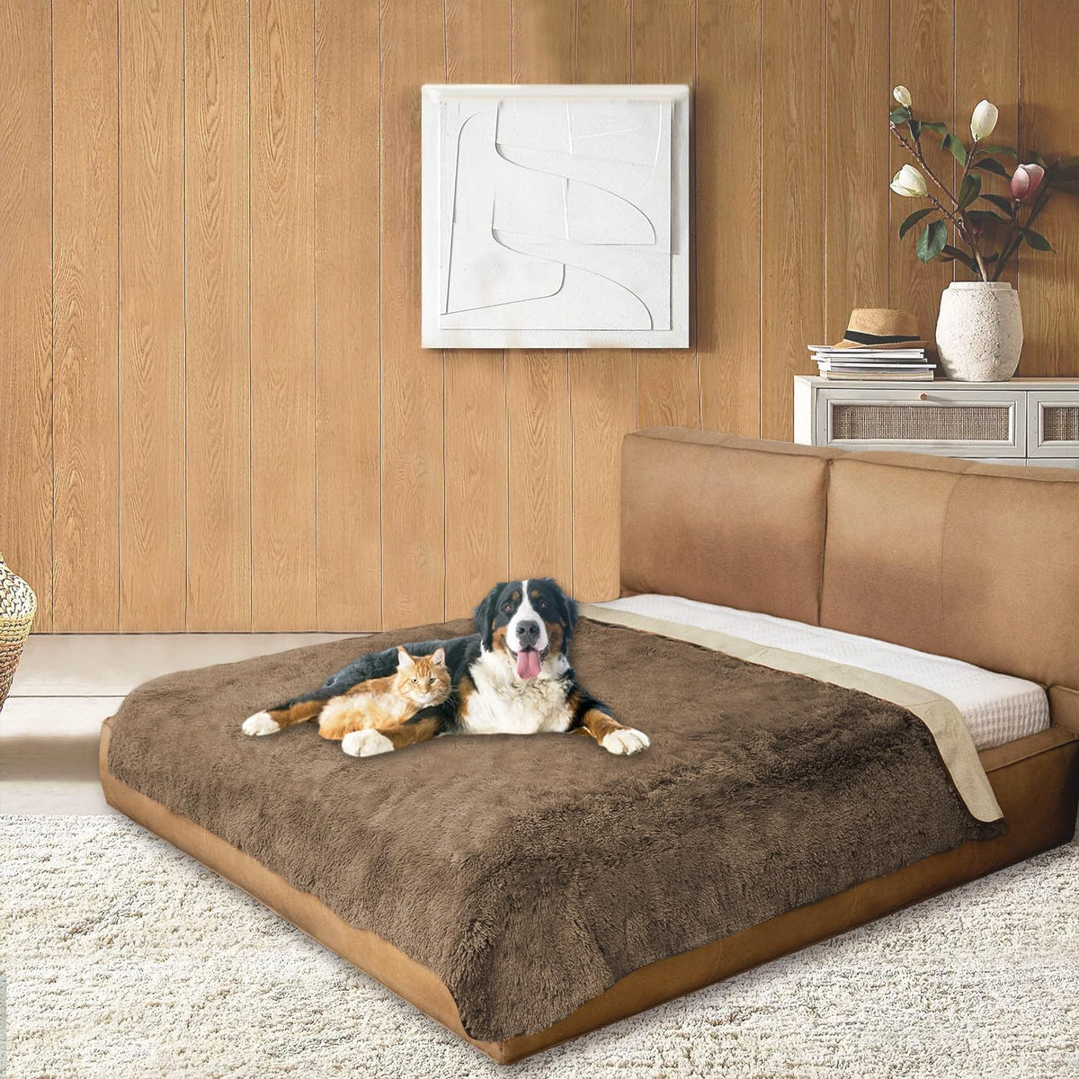 Snugglesinto manta-perro-plush ofrece suavidad duradera para el descanso del peludo.