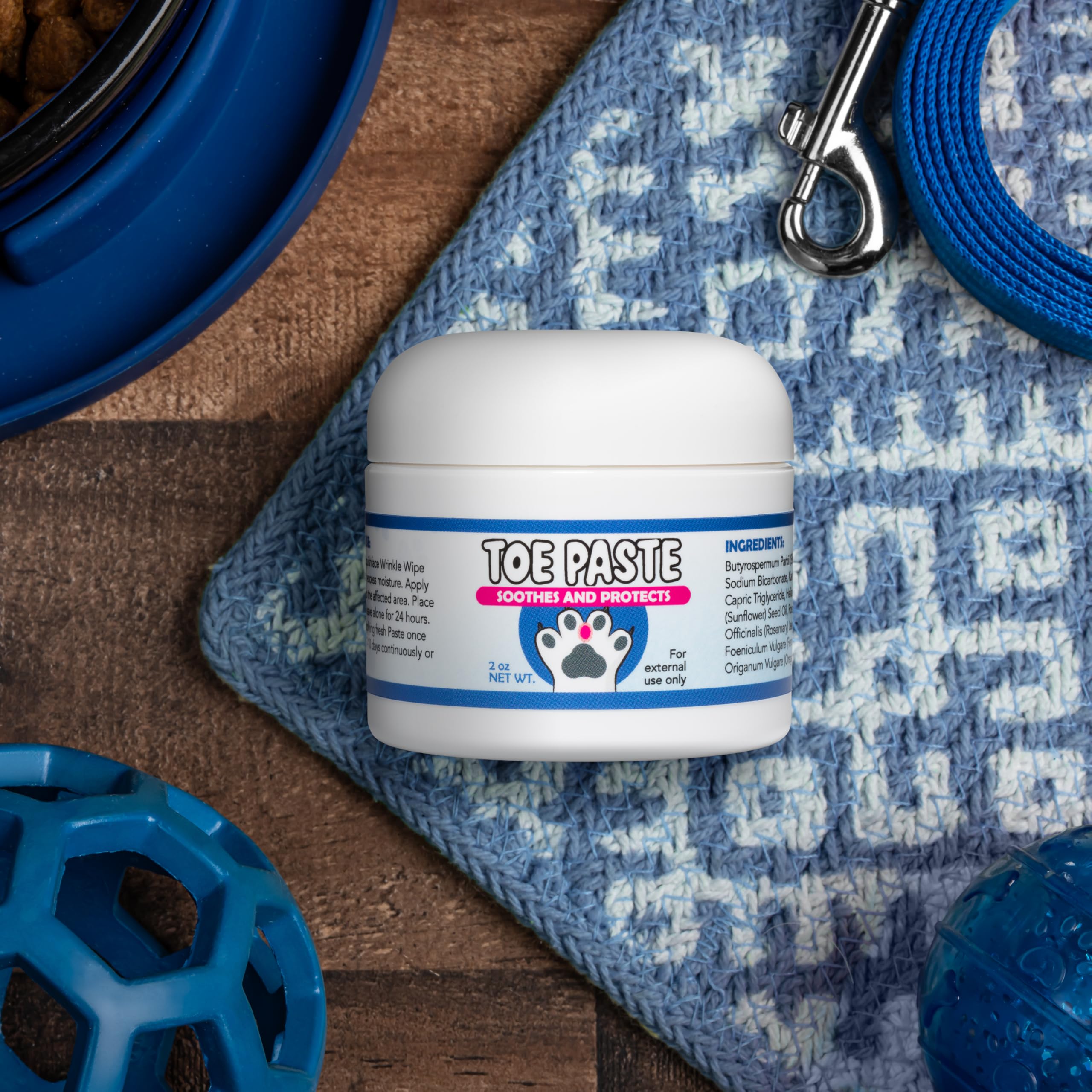 Cuidado integral de patas con Squishface, hidratación y protección.
