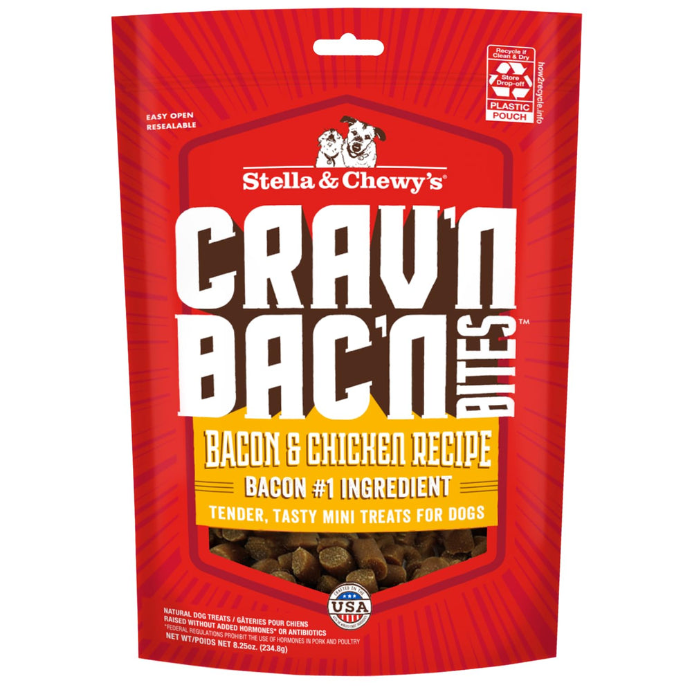 Stella & Chewy's Crav'n Bac'n, empaque visible, recompensa irresistible para sesiones de entrenamiento.