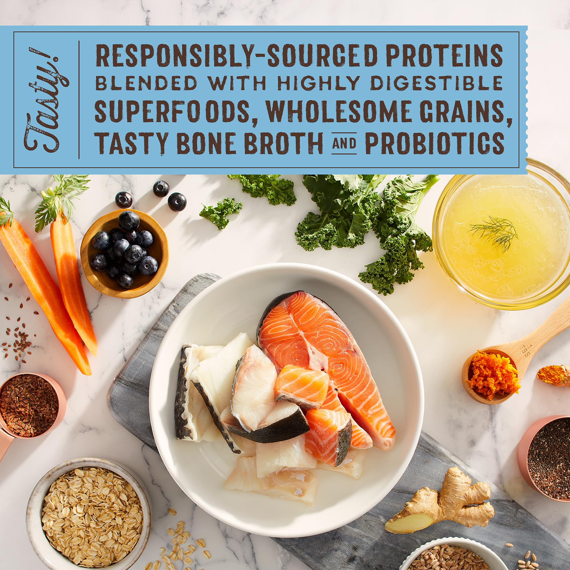Ingredientes clave como avena, arándanos y brócoli en Stella & Chewy's SuperBlends.