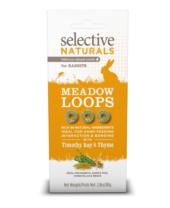 Conejo comiendo Meadow Loops de Supreme Selective Naturals, merienda rica en fibra