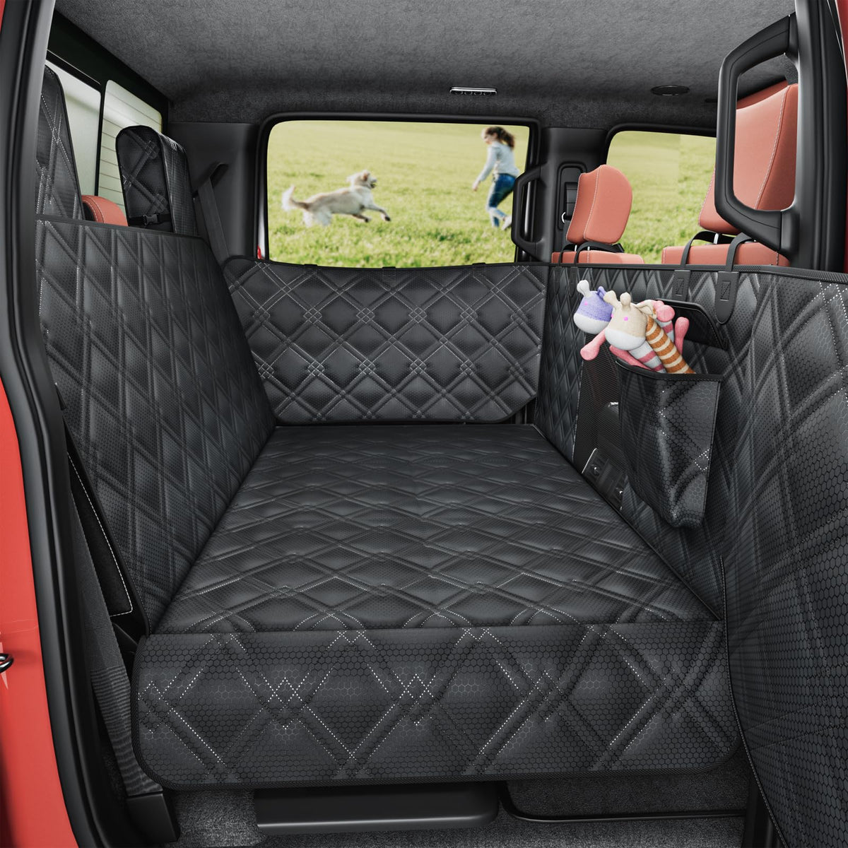 Surfcabin extensor de asiento trasero para perros brindando espacio seguro y cómodo.