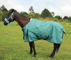 Forro de nylon seda suave que cuida el pelaje del caballo