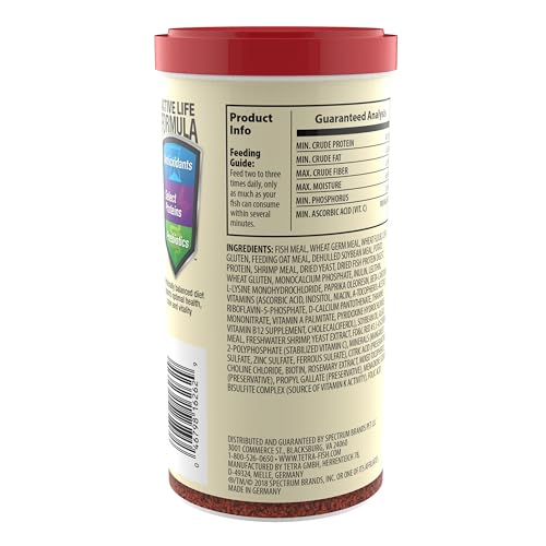 TetraColor XL granulos tropicales, granulos en primer plano para nutrir peces