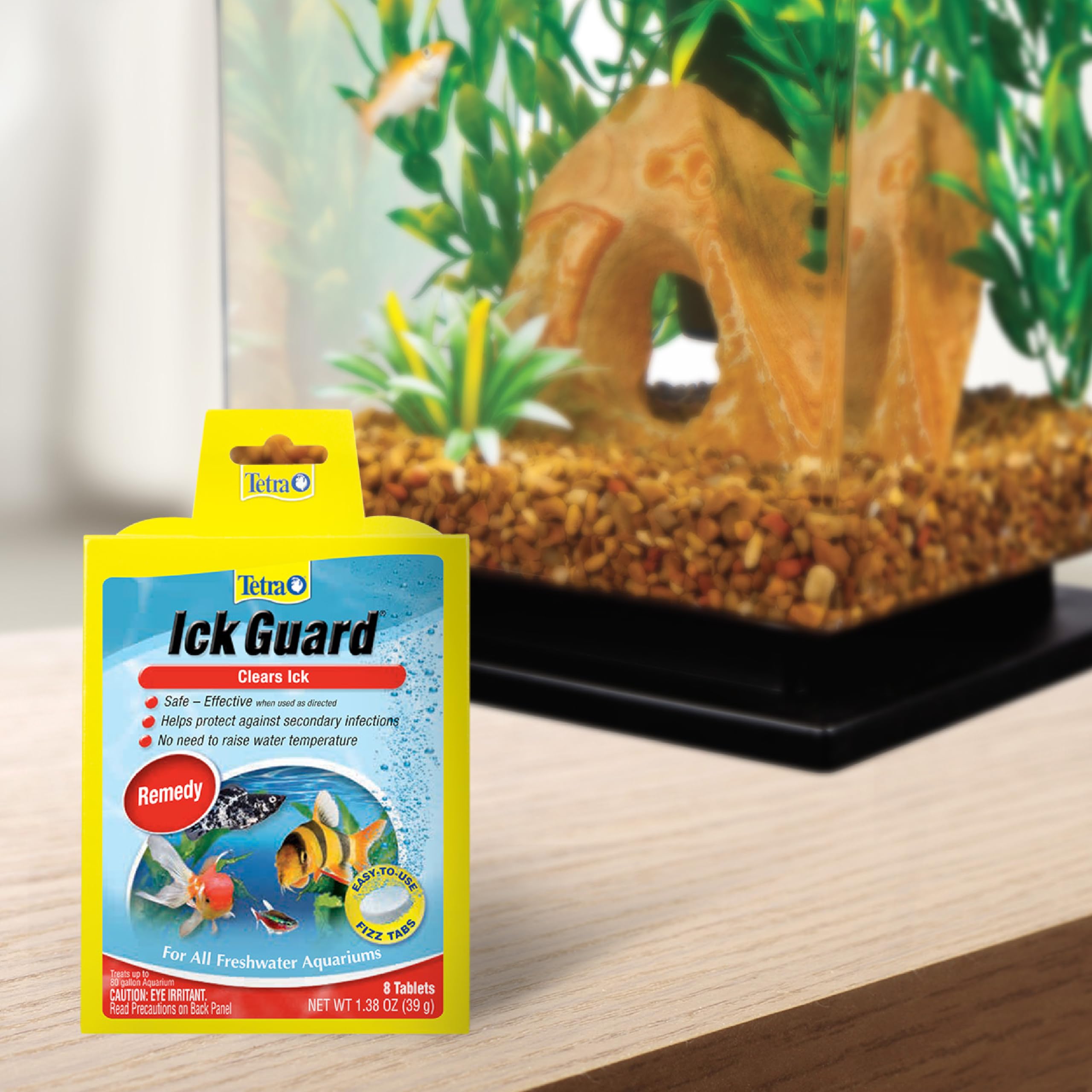 Caja y tabletas de Tetra Ick Guard para acuarios de agua dulce.