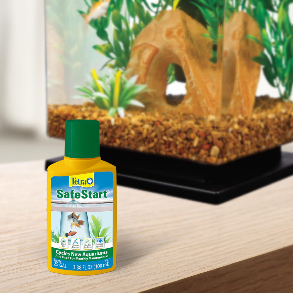 Tetra SafeStart facilita la introducción de nuevos peces para un acuario estable.