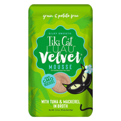 Tiki Cat Luau Velvet Mousse en bolsa con atún y caballa, sabor delicioso y alto contenido de agua.