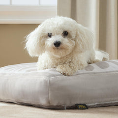 Town & Country Luxe CuddleTown Matisse textura sedosa brinda confort al descansar.