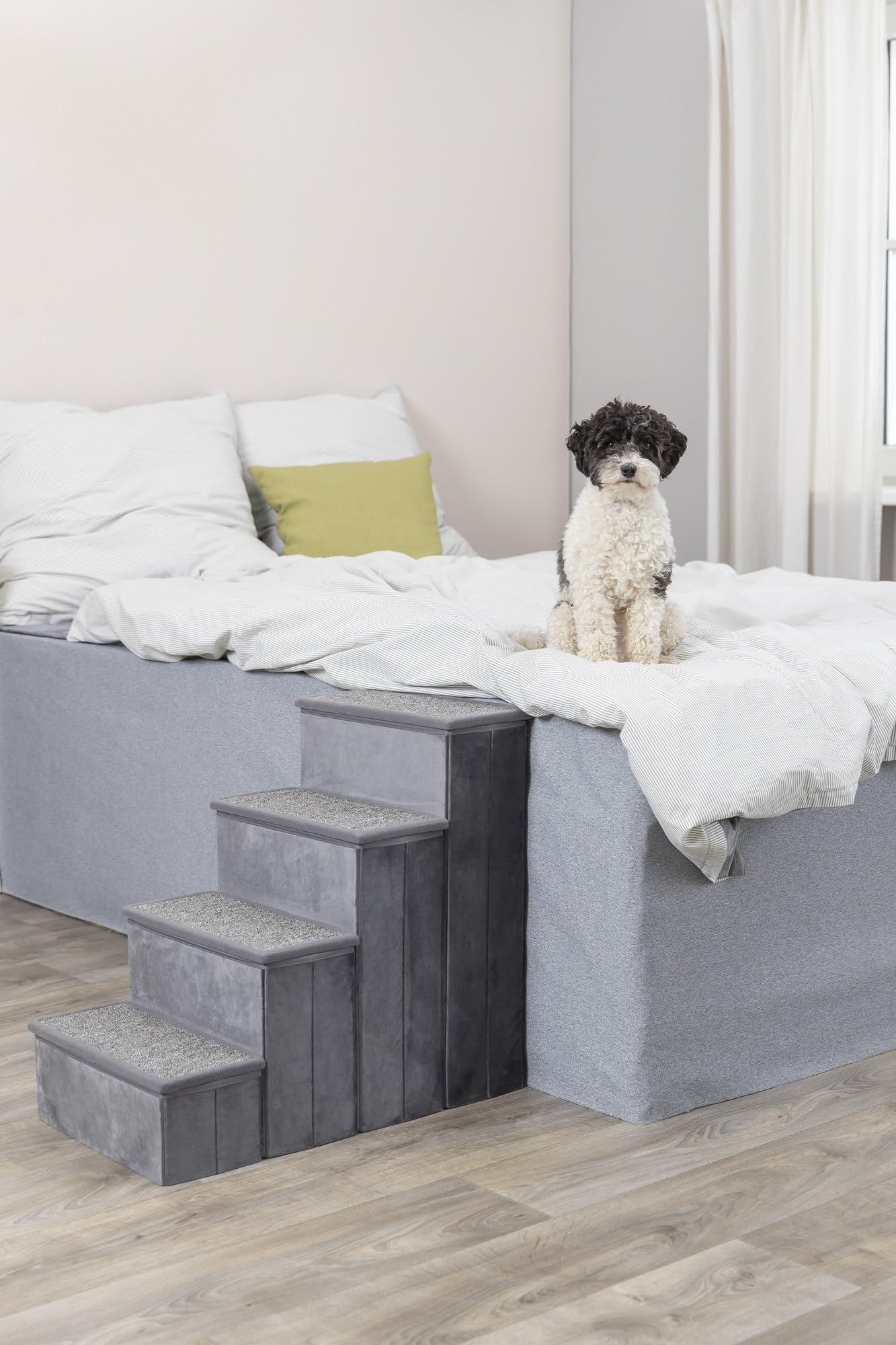 TRIXIE Velour escaleras con almacenamiento para juguetes.