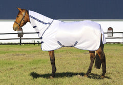TuffRider Fly Sheet cuello integrado, comodidad en hombros sin rozaduras.