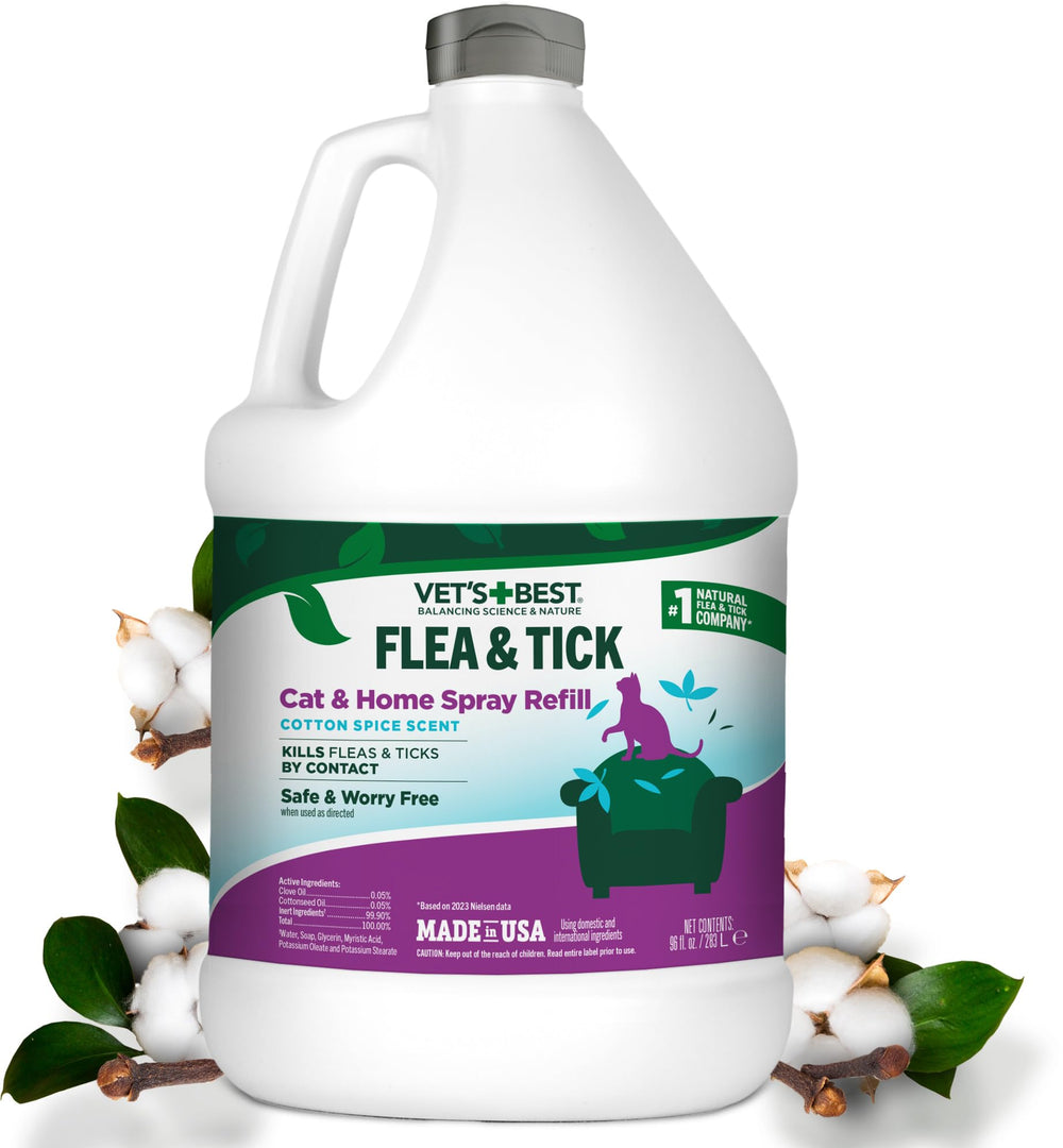 Botella Vet’s Best relleno para gatos con Cotton Spice para control de pulgas en casa.