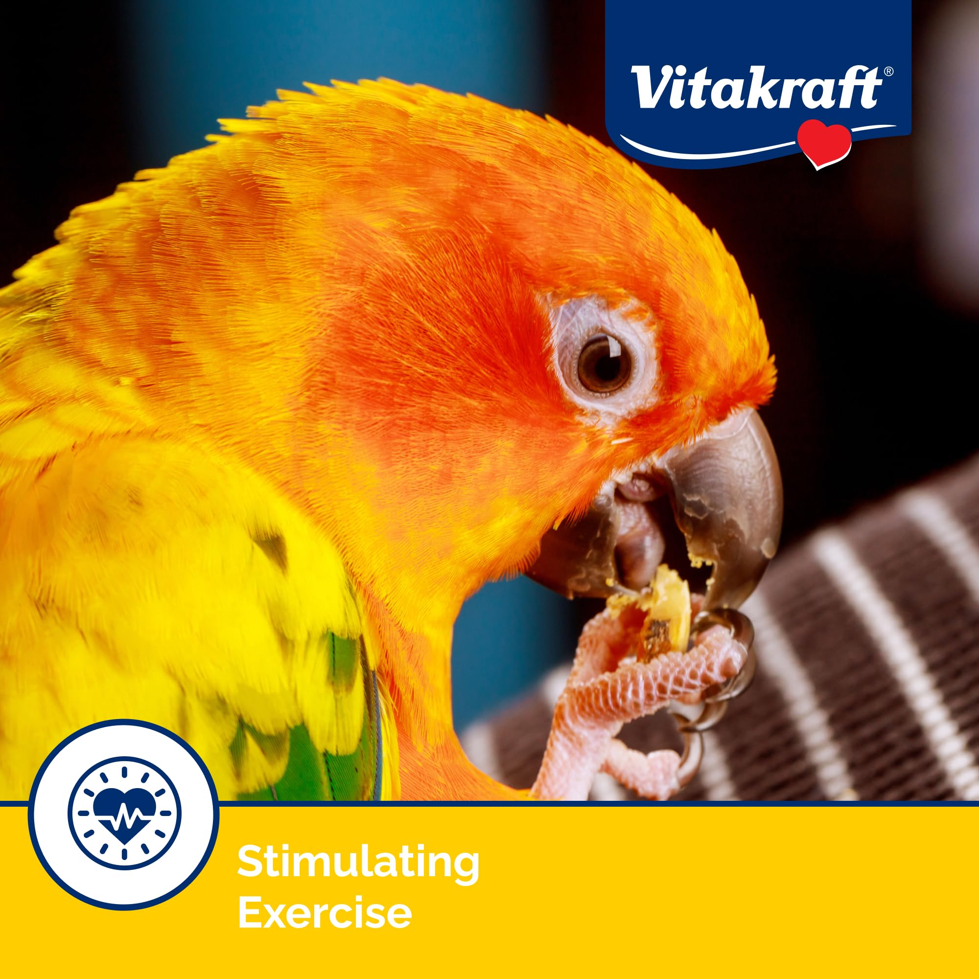 Vitakraft Crunch Sticks Conure, detalle de vitaminas en el recubrimiento para nutrición.