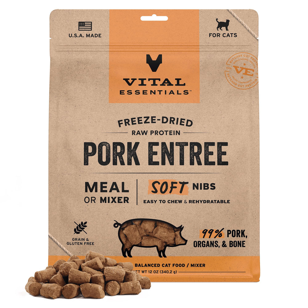 Vital Essentials trozos blandos de cerdo crudo en empaque, listo para gato
