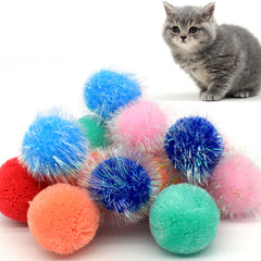 Waodoing pelotas brillantes para gatos, captan la atención y promueven juego activo.