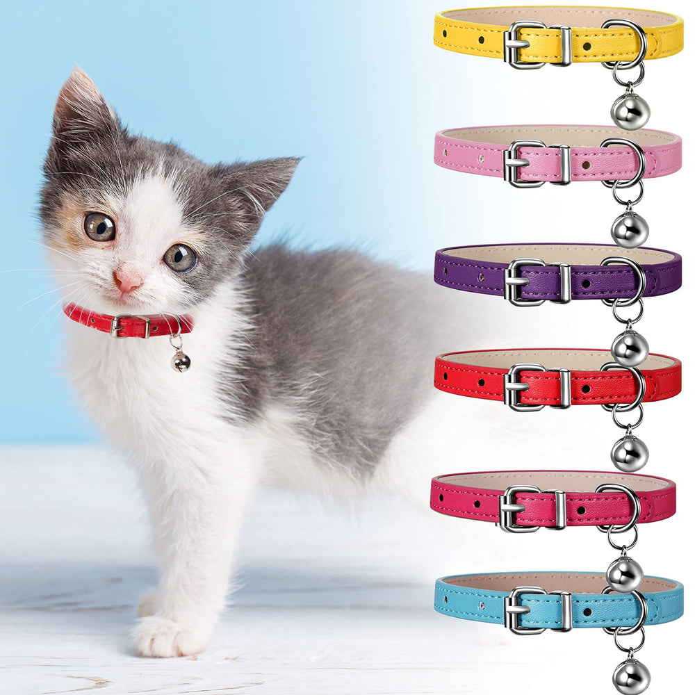 Collar Weewooday rojo con campana, ideal para salidas y estilo.