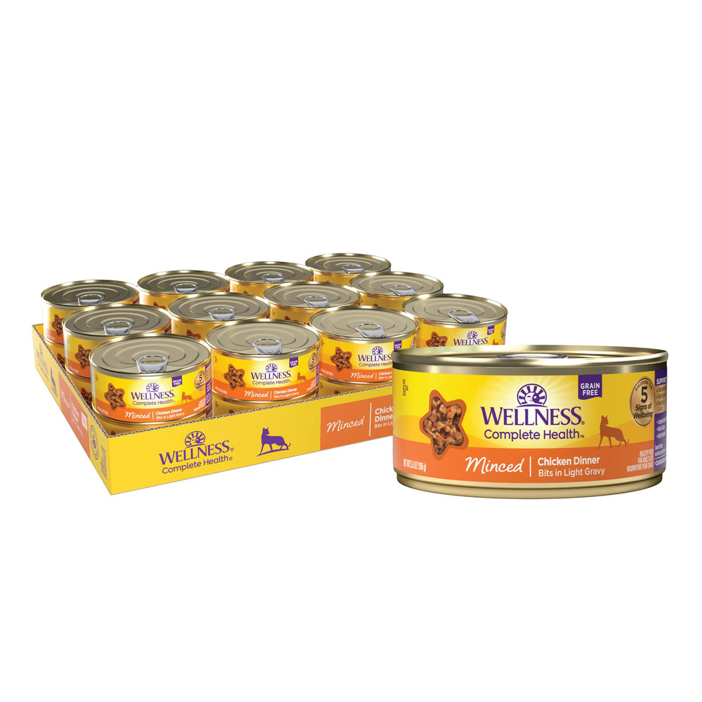 Wellness Complete Health: gato, pollo picado en lata, fuente de proteína en cada porción.