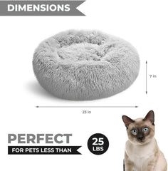 Cama Whiskers & Friends para perros pequeños, donut peluche, refugio cómodo.