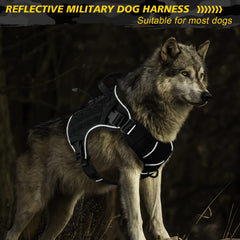 Materiales militares: nylon 1000D y malla interior transpirable para comodidad.