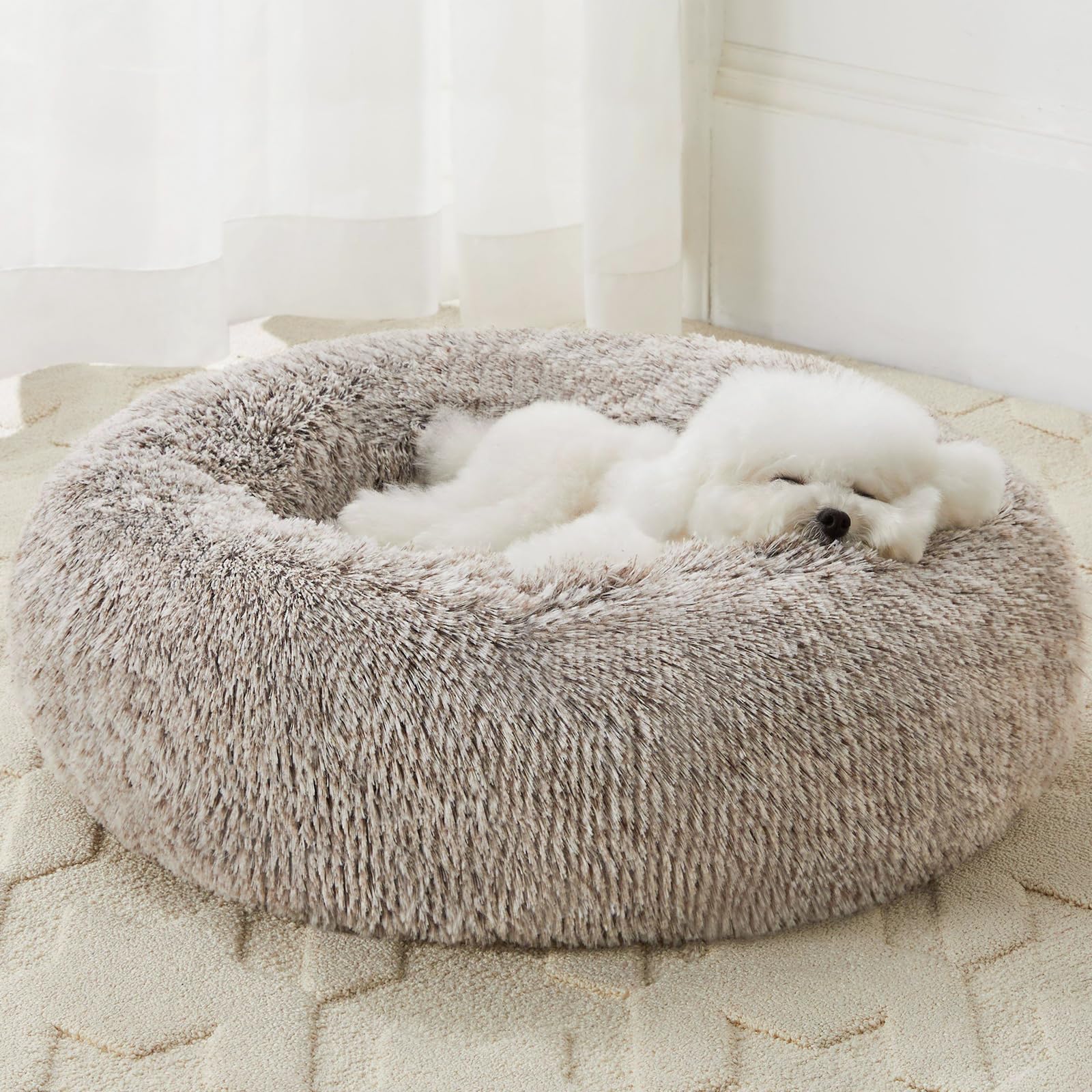 Cama donut WNPETHOME para perros pequeños, confort y descanso profundo.