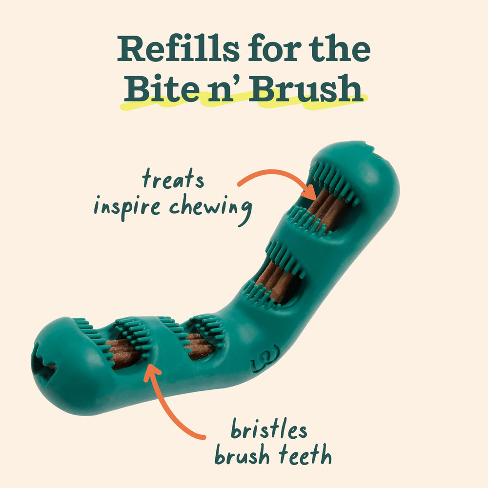 Entretenimiento y cuidado con WOOF Bite n' Brush para perros activos.