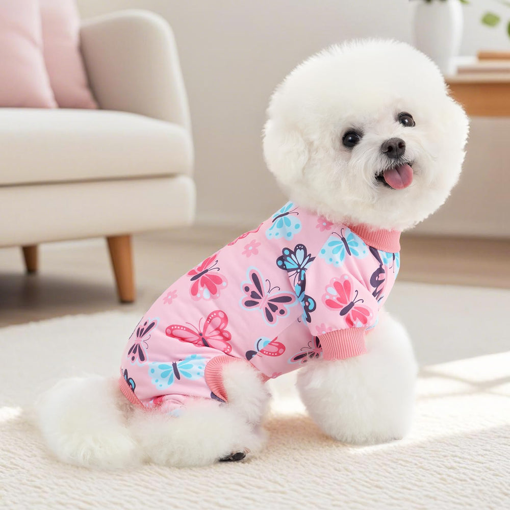 Pijama XPUDAC para perro con corte alto en abdomen, facilita pausas.