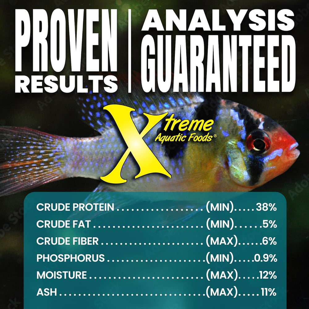 Peces comunitarios consumen pellets de hundido lento Xtreme Peewee