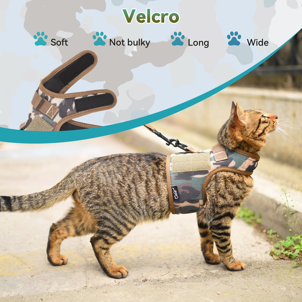 Diseño seguro de arnés Yizhi Miaow para gato con camuflaje verde.
