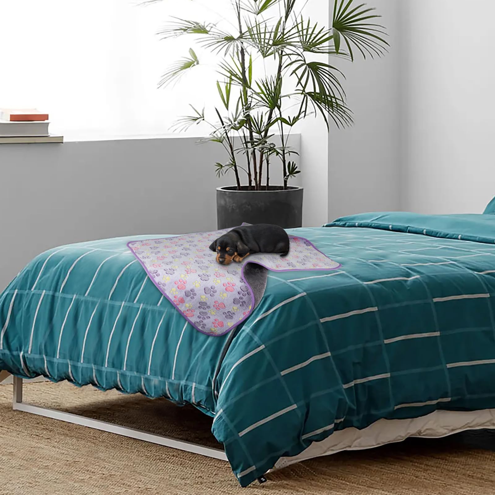 Manta Yuepet protege cama y sofá de arañazos y pelos.