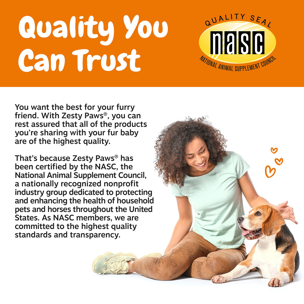 Zesty Paws perro disfrutando masticables, uso diario recomendado