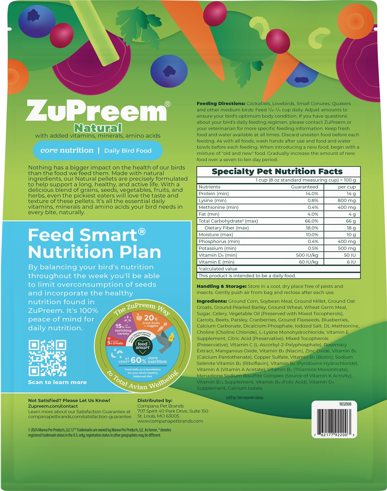 Ave comiendo ZuPreem Natural Pellets para nutrición diaria.
